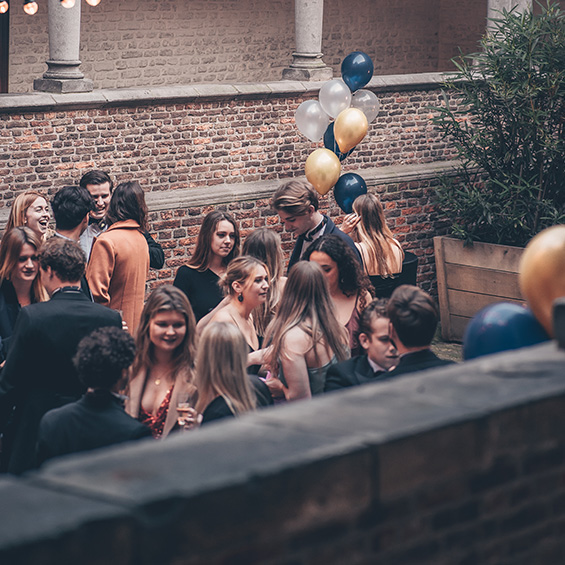 Verschillende studentengala mogelijkheden