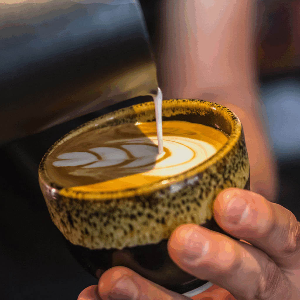 barista met koffie